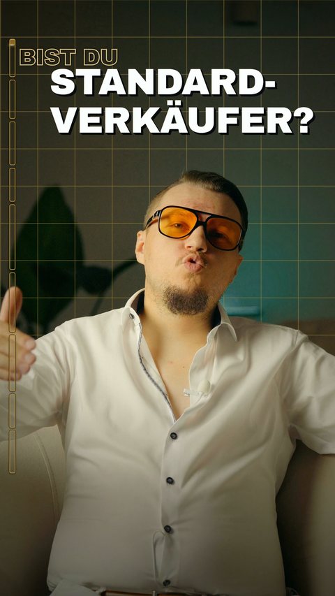 Ein Reel aus der cutENGINE: ein Sprecher mit Brille, darüber eine Frage in Versalien